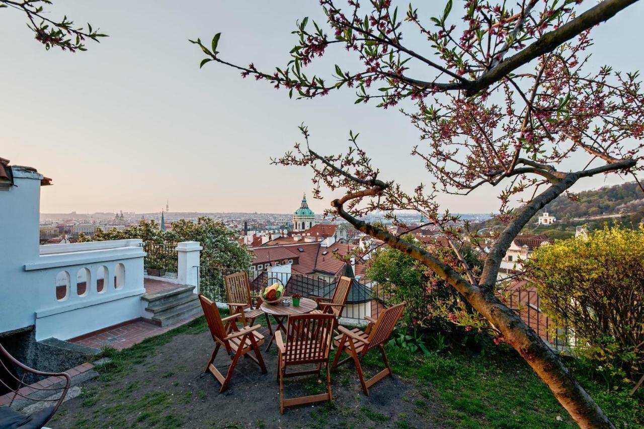 Royal View Apartments Prague Exterior photo